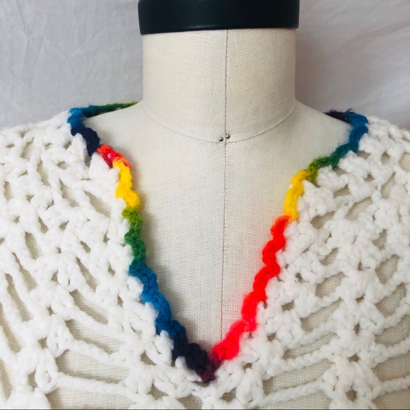 Vtg Granny Square Crocheted Poncho White + Rainbow - Picture 2 of 16